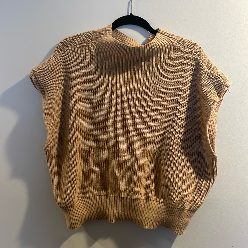 Cropped Sleeveless Sweater